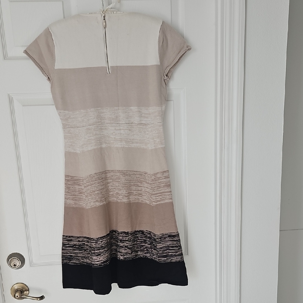 Philosophy Striped Cap Sleeve Sweater Dress in Cream and Black Size Medium. - Picture 2 of 5